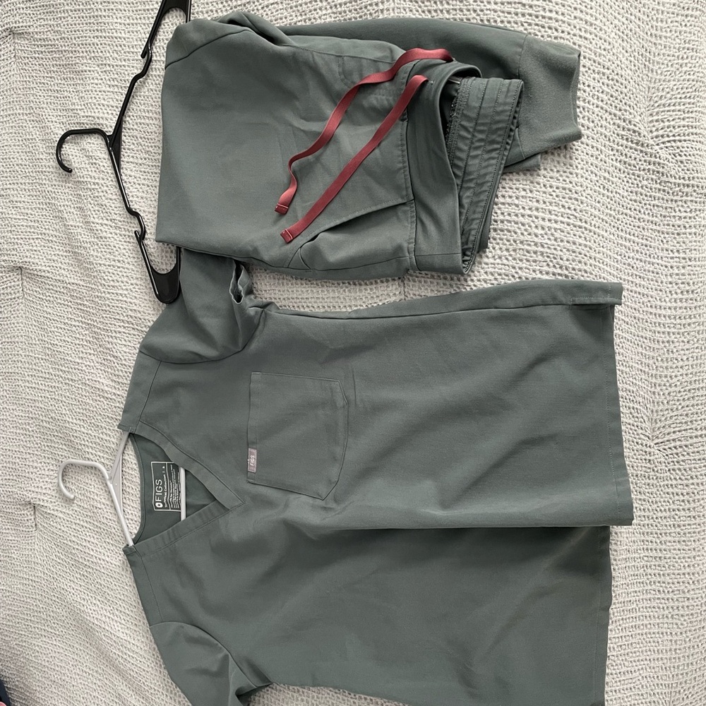 Figs Bonsai Green scrub set